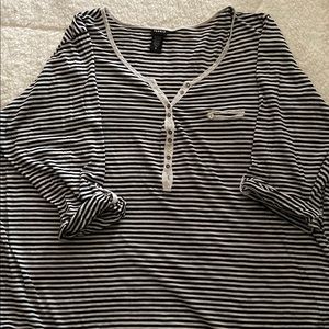 Torrid Striped Shirt w/ adjustable sleeves Size 5